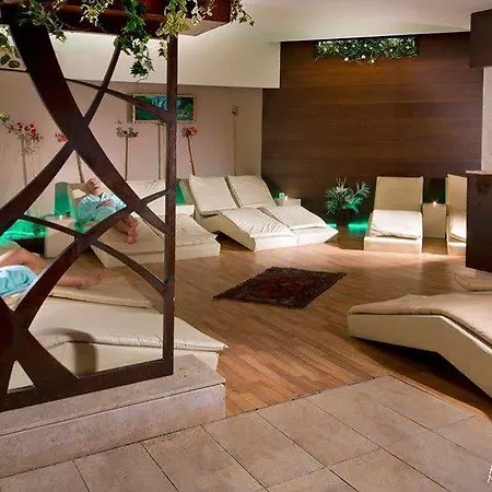 Hotell Mc Arancia 5*